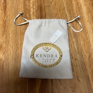 Kendra Scott bangle
